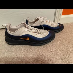 Men’s Nike Air Max Axis Size 11